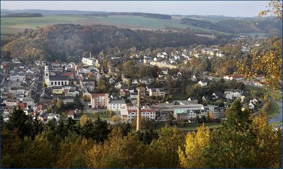 Blick vom Kriebelstein auf Elsterberg Blick vom Kriebelstein auf Elsterberg